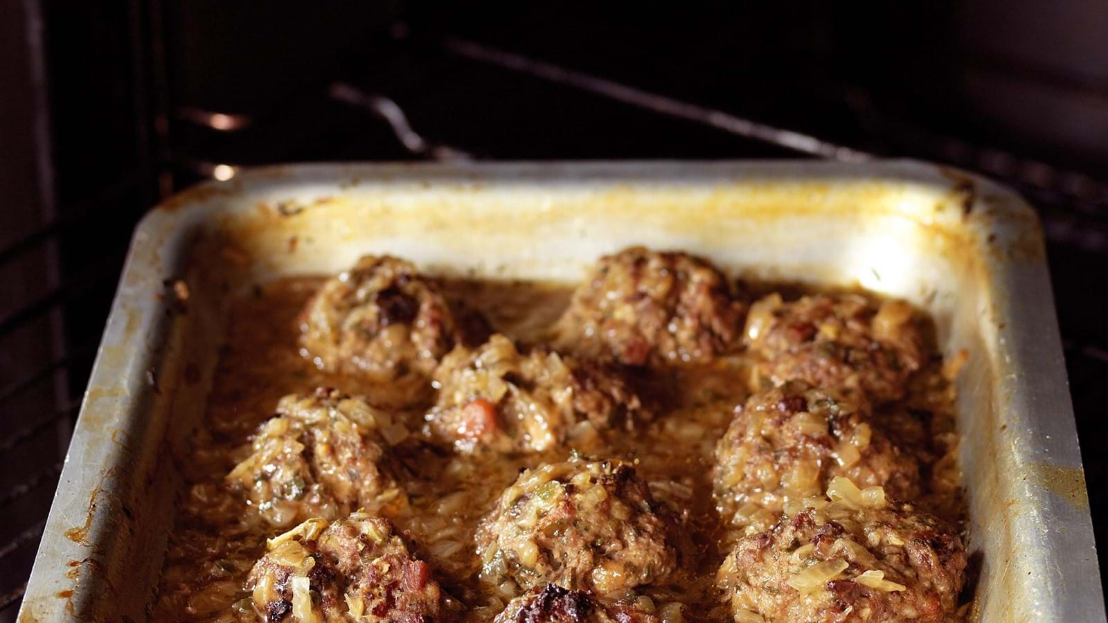 Braised Faggots with Onion Gravy