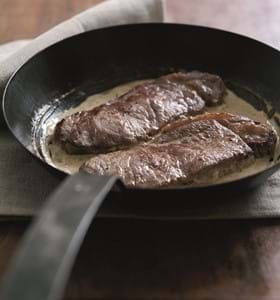 Steaks with Peppercorn Sauce