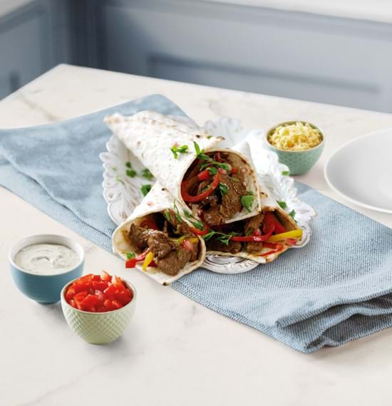 Beef Fajitas with Tangy Yogurt Dip Beef Fajitas with Tangy Yogurt Dip